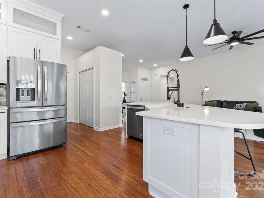 1347 Eisenhower Place, Concord, NC 28027.  MLS# CAR4234135, YatesRealty ID 6626. Kitchen