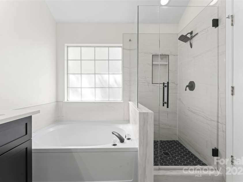 1347 Eisenhower Place, Concord, NC 28027.  MLS# CAR4234135, YatesRealty ID 6626. Primary bath