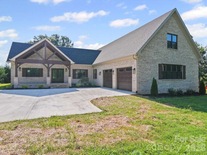 4208 Blanchard Circle, Indian Trail, NC 28079.  MLS# CAR4291806, YatesRealty ID 6627. 