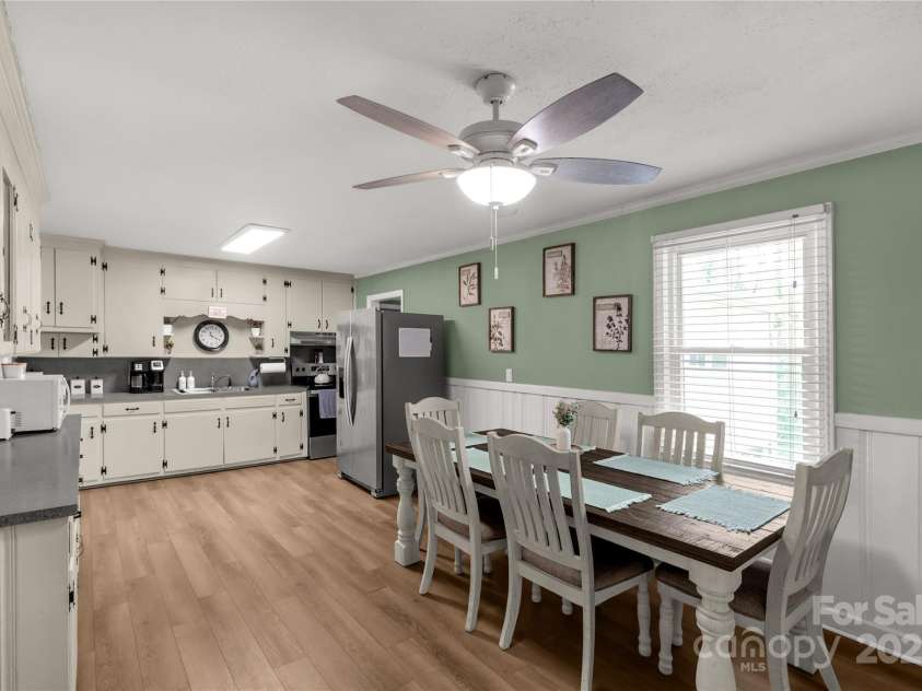 510 Jackson Road, Lancaster, SC 29720.  MLS# CAR4244352, YatesRealty ID 6627. Main level - kitchen