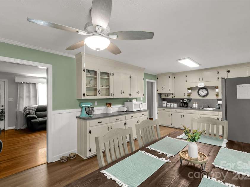 510 Jackson Road, Lancaster, SC 29720.  MLS# CAR4244352, YatesRealty ID 6627. Main level - kitchen