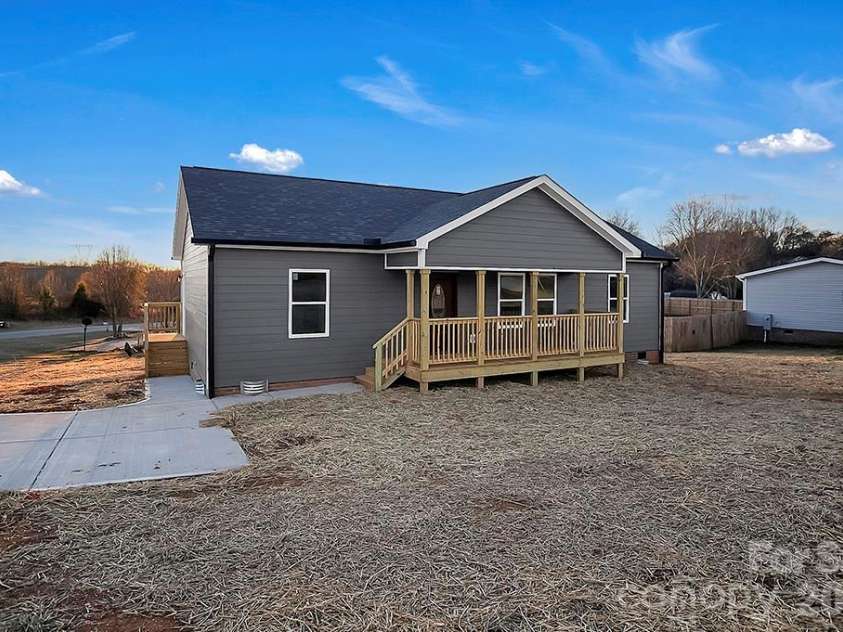 106 Quail Meadow Road, Shelby, NC 28150.  MLS# CAR4337065, YatesRealty ID 6628. 