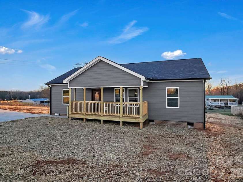 106 Quail Meadow Road, Shelby, NC 28150.  MLS# CAR4337065, YatesRealty ID 6628. 