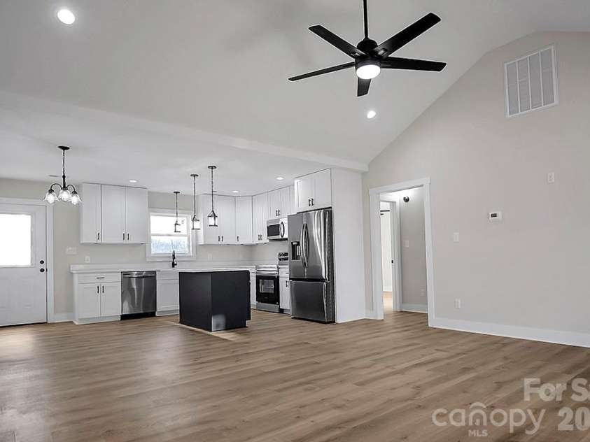 106 Quail Meadow Road, Shelby, NC 28150.  MLS# CAR4337065, YatesRealty ID 6628. 