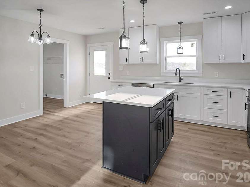 106 Quail Meadow Road, Shelby, NC 28150.  MLS# CAR4337065, YatesRealty ID 6628. 
