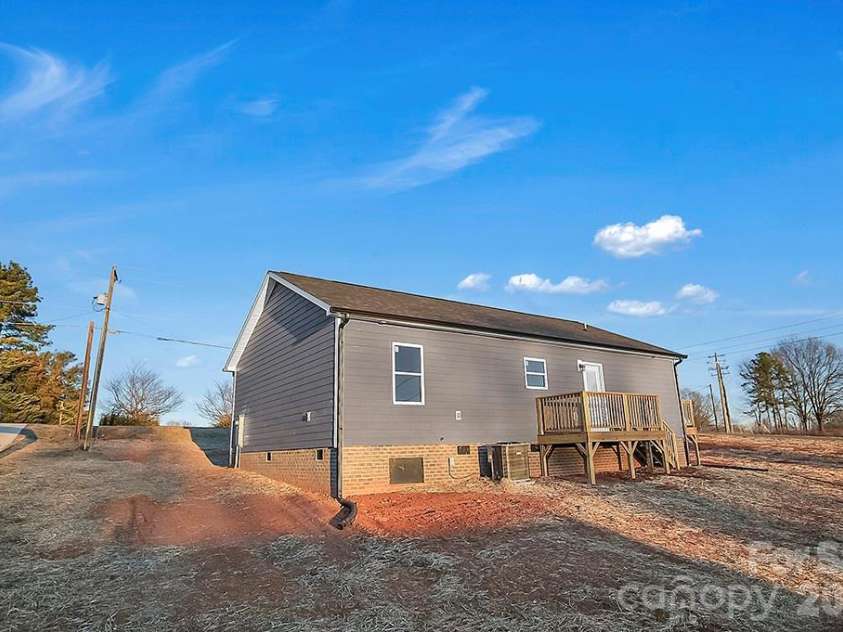 106 Quail Meadow Road, Shelby, NC 28150.  MLS# CAR4337065, YatesRealty ID 6628. 