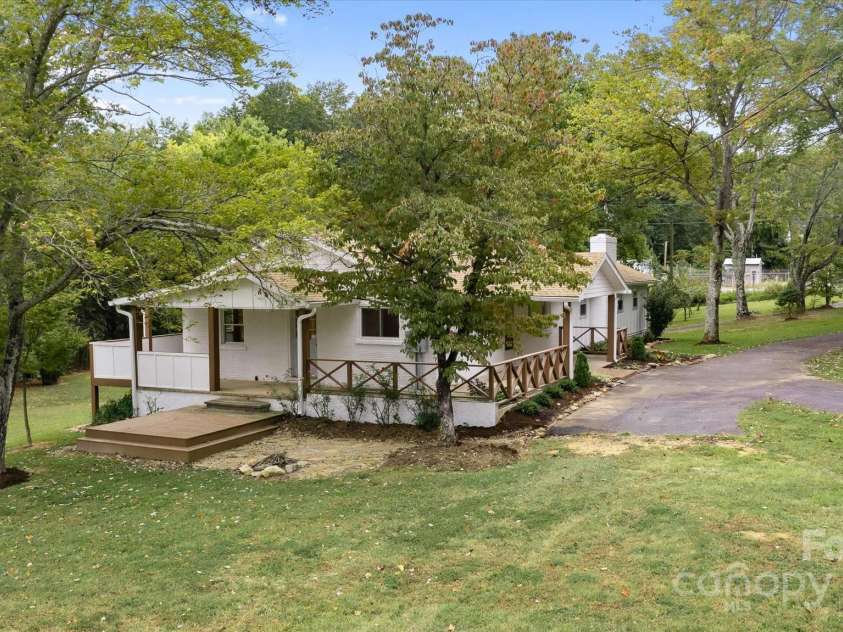 881 Peniel Road, Columbus, NC 28722.  MLS# CAR4183347, YatesRealty ID 6628. 