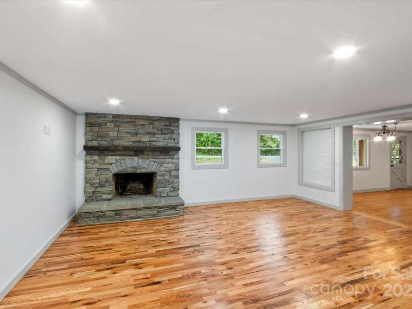 881 Peniel Road, Columbus, NC 28722.  MLS# CAR4183347, YatesRealty ID 6628. 