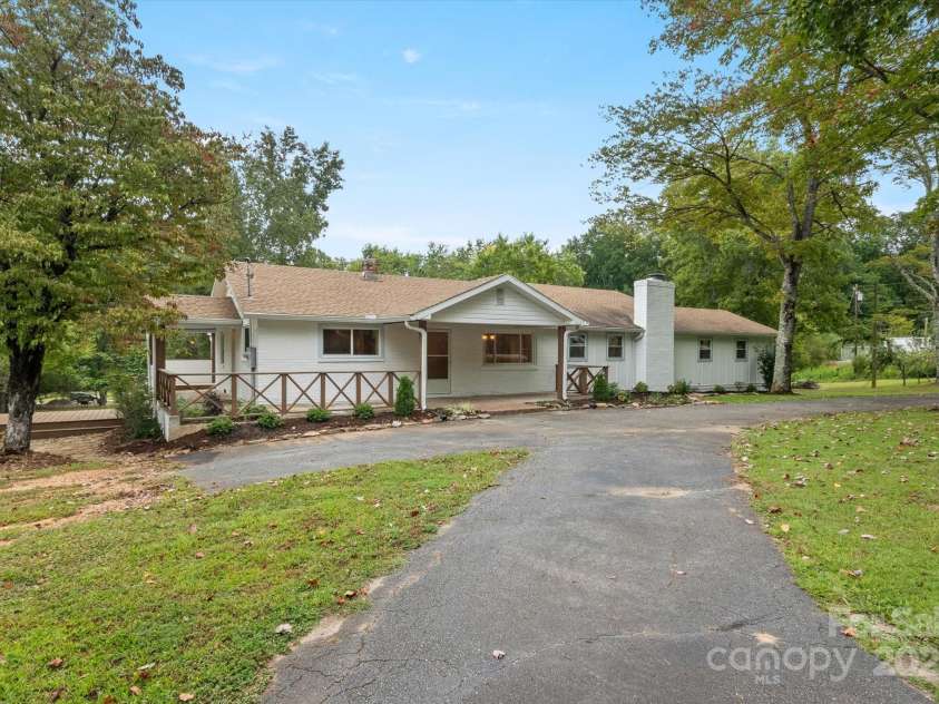 881 Peniel Road, Columbus, NC 28722.  MLS# CAR4183347, YatesRealty ID 6628. 