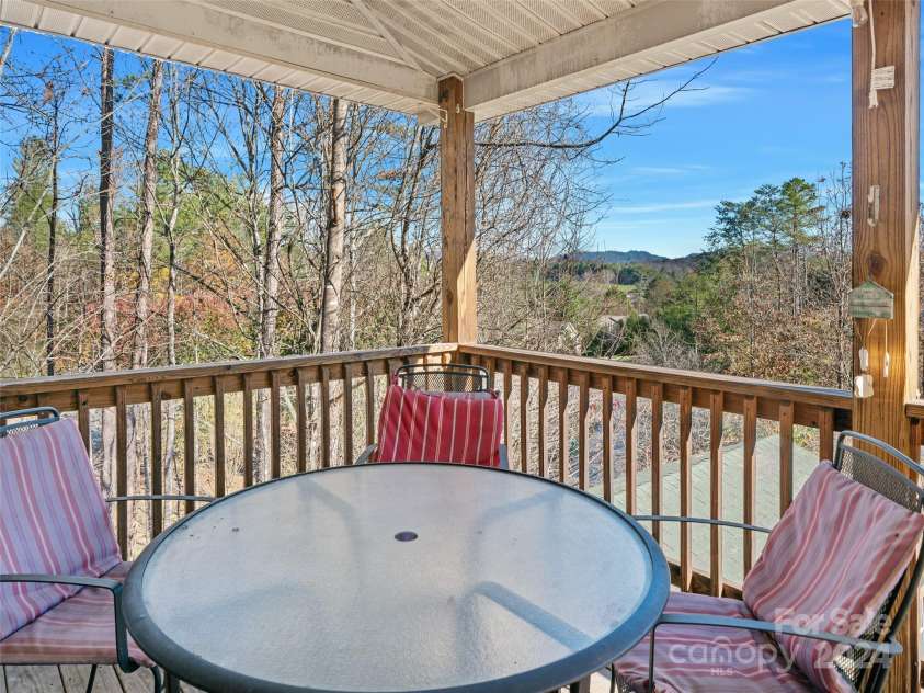 16 Sunny Lane, Mars Hill, NC 28754.  MLS# CAR4204818, YatesRealty ID 6629. 
