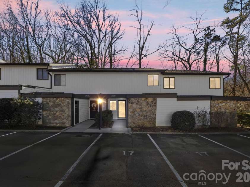 3617 Maple Glen Lane, Charlotte, NC 28226.  MLS# CAR4338646, YatesRealty ID 6629. 