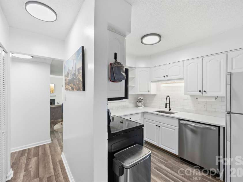 3617 Maple Glen Lane, Charlotte, NC 28226.  MLS# CAR4338646, YatesRealty ID 6629. 