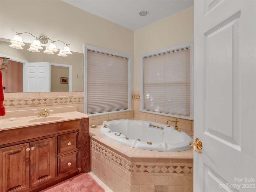 144 Ruffed Grouse Lane, Waynesville, NC 28786.  MLS# CAR4042474, YatesRealty ID 663. 