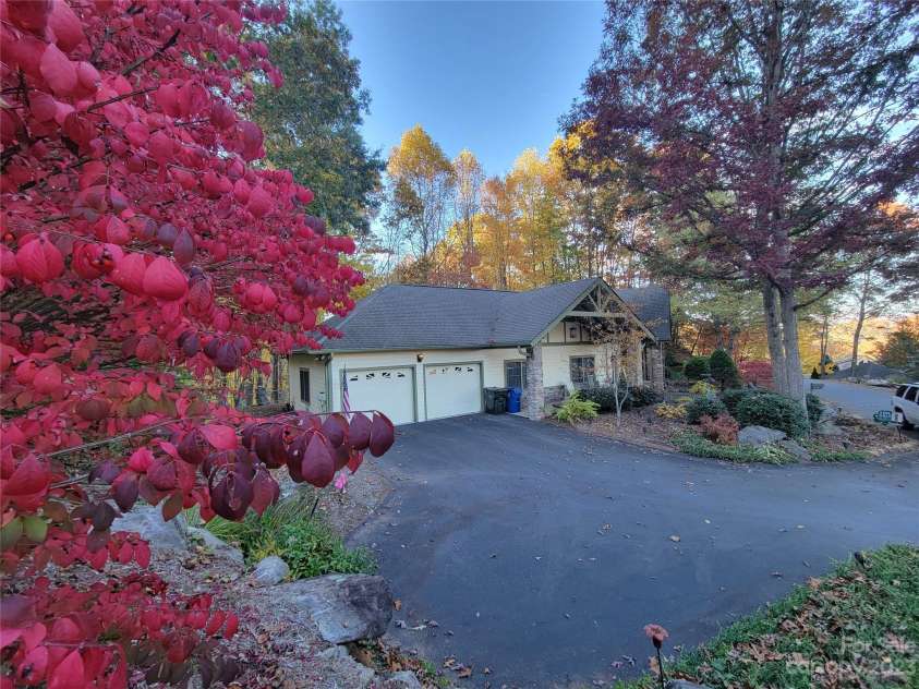 144 Ruffed Grouse Lane, Waynesville, NC 28786.  MLS# CAR4042474, YatesRealty ID 663. 