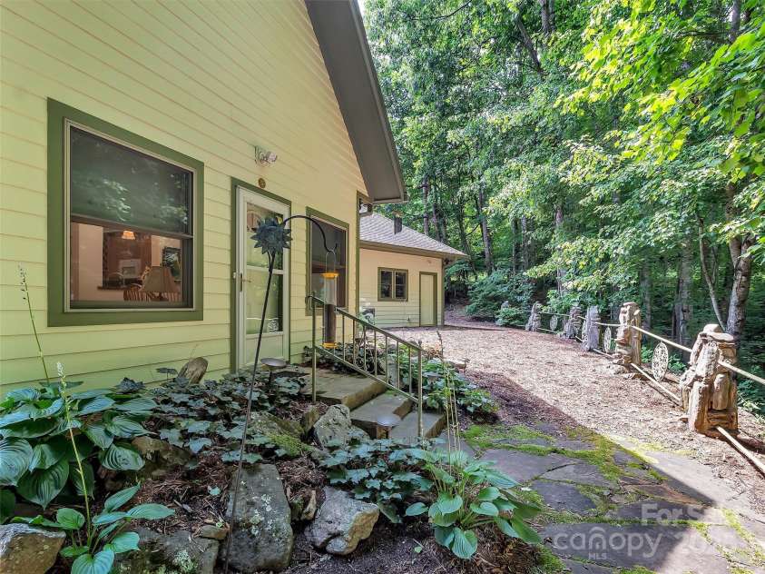 144 Ruffed Grouse Lane, Waynesville, NC 28786.  MLS# CAR4042474, YatesRealty ID 663. 