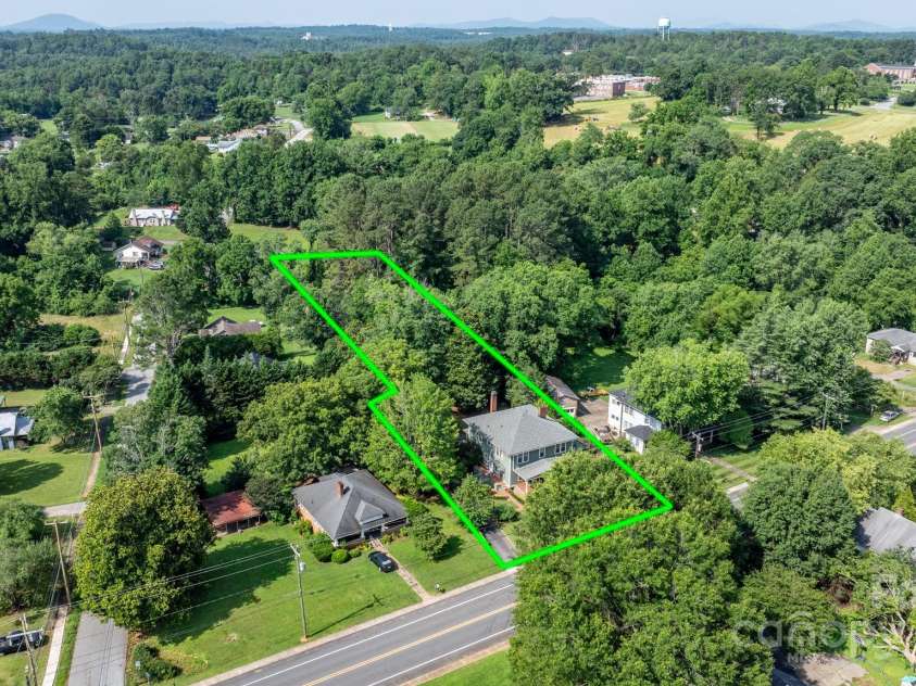 313 Main Street, Morganton, NC 28655.  MLS# CAR4275502, YatesRealty ID 663. 