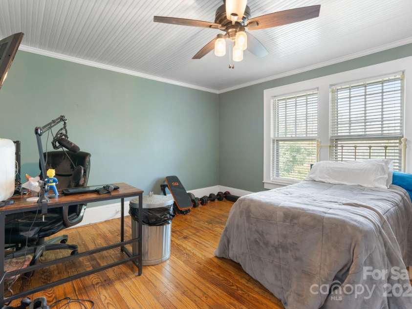 313 Main Street, Morganton, NC 28655.  MLS# CAR4275502, YatesRealty ID 663. 