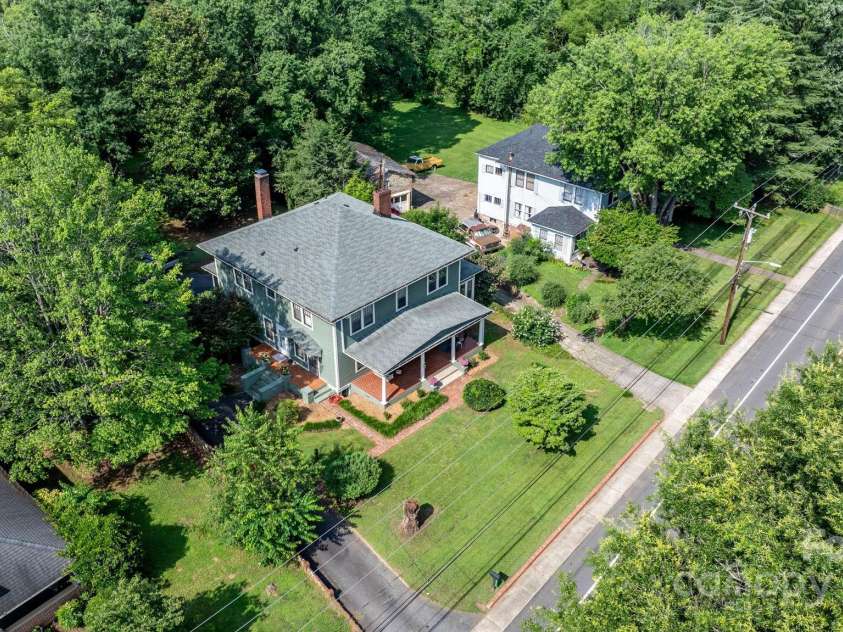 313 Main Street, Morganton, NC 28655.  MLS# CAR4275502, YatesRealty ID 663. 