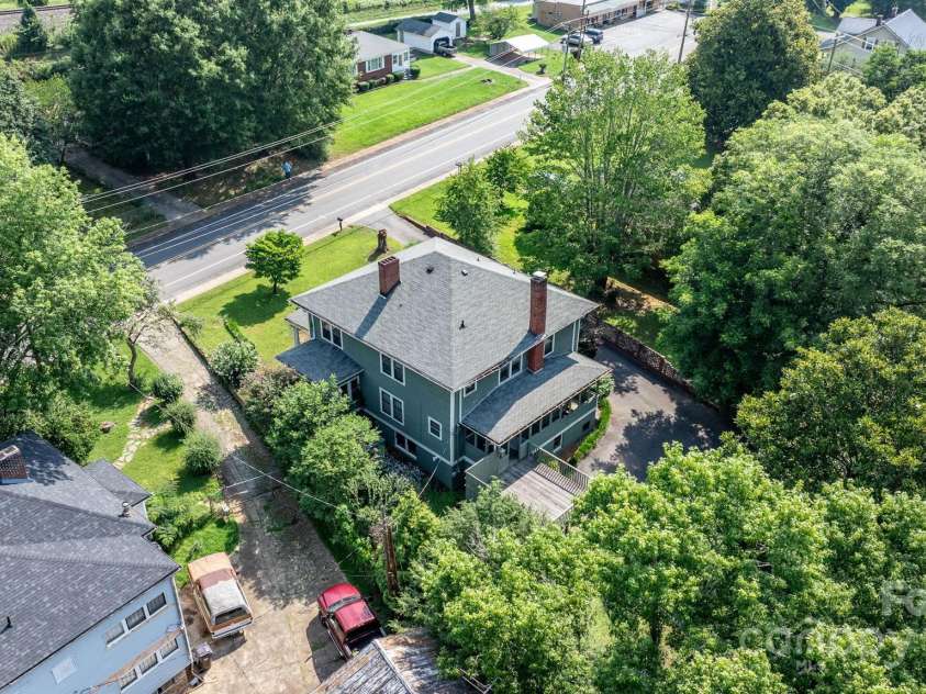 313 Main Street, Morganton, NC 28655.  MLS# CAR4275502, YatesRealty ID 663. 