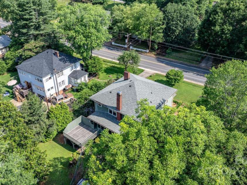 313 Main Street, Morganton, NC 28655.  MLS# CAR4275502, YatesRealty ID 663. 