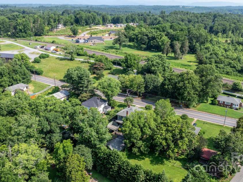 313 Main Street, Morganton, NC 28655.  MLS# CAR4275502, YatesRealty ID 663. 