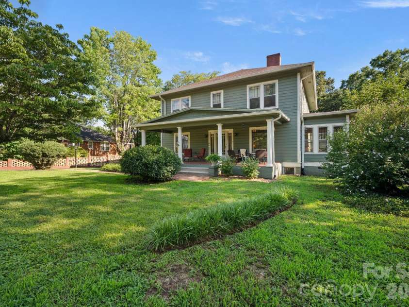 313 Main Street, Morganton, NC 28655.  MLS# CAR4401633, YatesRealty ID 663. 