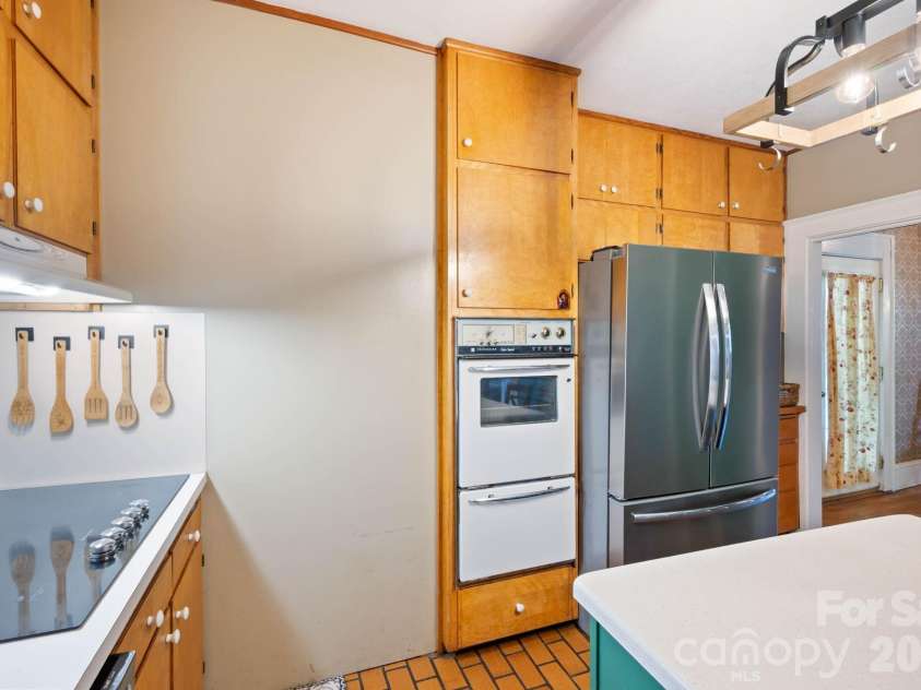 313 Main Street, Morganton, NC 28655.  MLS# CAR4401633, YatesRealty ID 663. 