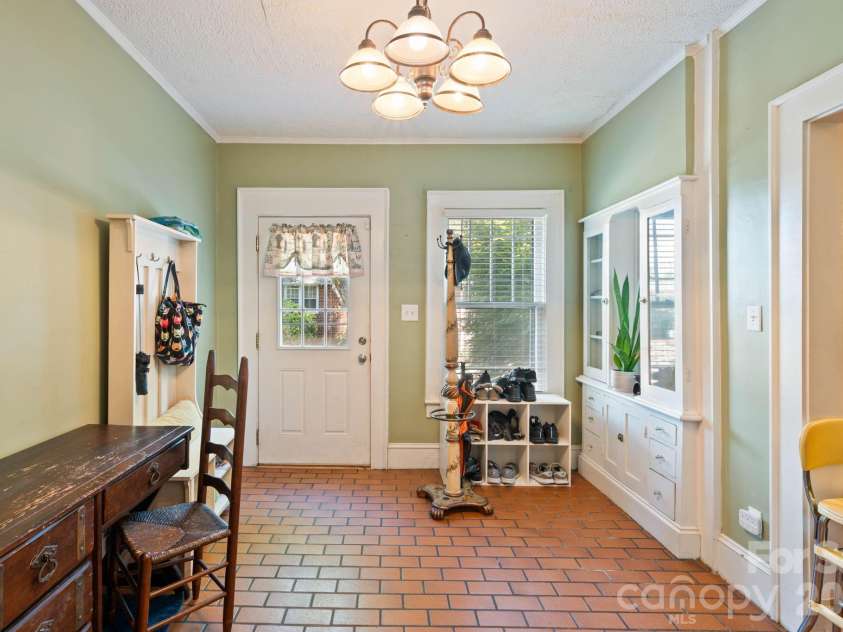 313 Main Street, Morganton, NC 28655.  MLS# CAR4401633, YatesRealty ID 663. 