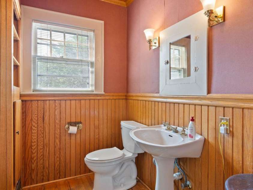 313 Main Street, Morganton, NC 28655.  MLS# CAR4401633, YatesRealty ID 663. 