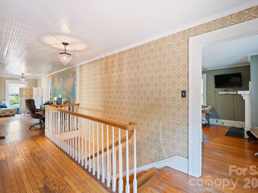 313 Main Street, Morganton, NC 28655.  MLS# CAR4401633, YatesRealty ID 663. 