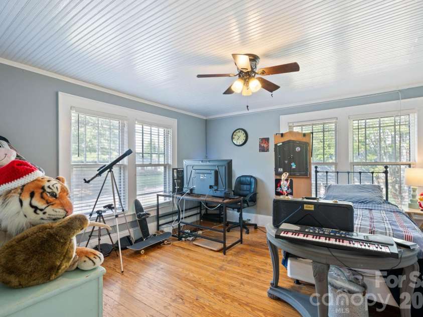313 Main Street, Morganton, NC 28655.  MLS# CAR4401633, YatesRealty ID 663. 