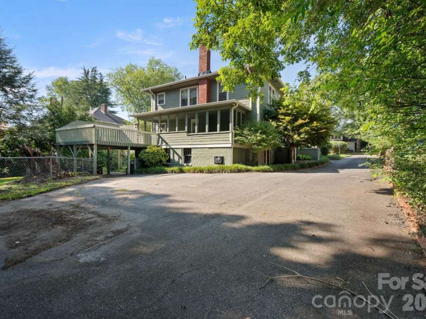313 Main Street, Morganton, NC 28655.  MLS# CAR4401633, YatesRealty ID 663. 