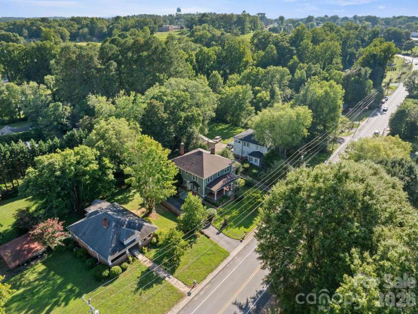 313 Main Street, Morganton, NC 28655.  MLS# CAR4401633, YatesRealty ID 663. 