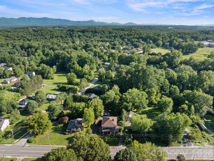 313 Main Street, Morganton, NC 28655.  MLS# CAR4401633, YatesRealty ID 663. 