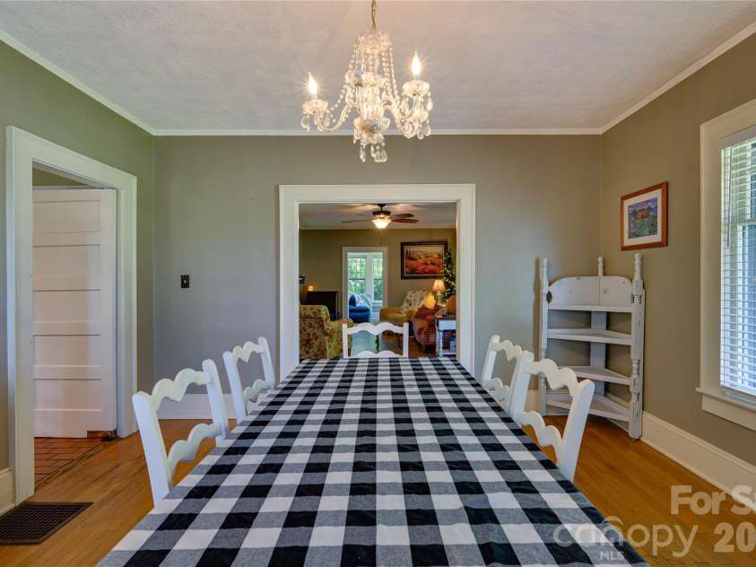 313 Main Street, Morganton, NC 28655.  MLS# CAR4401633, YatesRealty ID 663. 