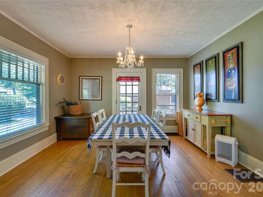 313 Main Street, Morganton, NC 28655.  MLS# CAR4401633, YatesRealty ID 663. 