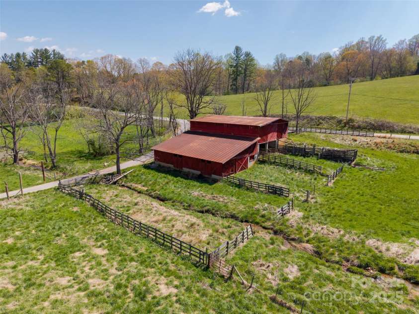 435 Upper Glady Fork Road, Candler, NC 28715.  MLS# CAR4245317, YatesRealty ID 663. 