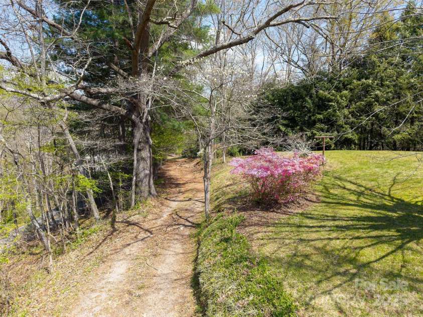 435 Upper Glady Fork Road, Candler, NC 28715.  MLS# CAR4245317, YatesRealty ID 663. 