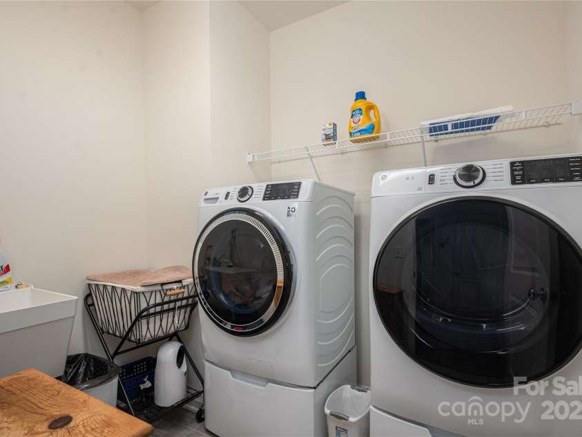 7924 Creek Park Drive, Denver, NC 28037.  MLS# CAR4240153, YatesRealty ID 6632. 