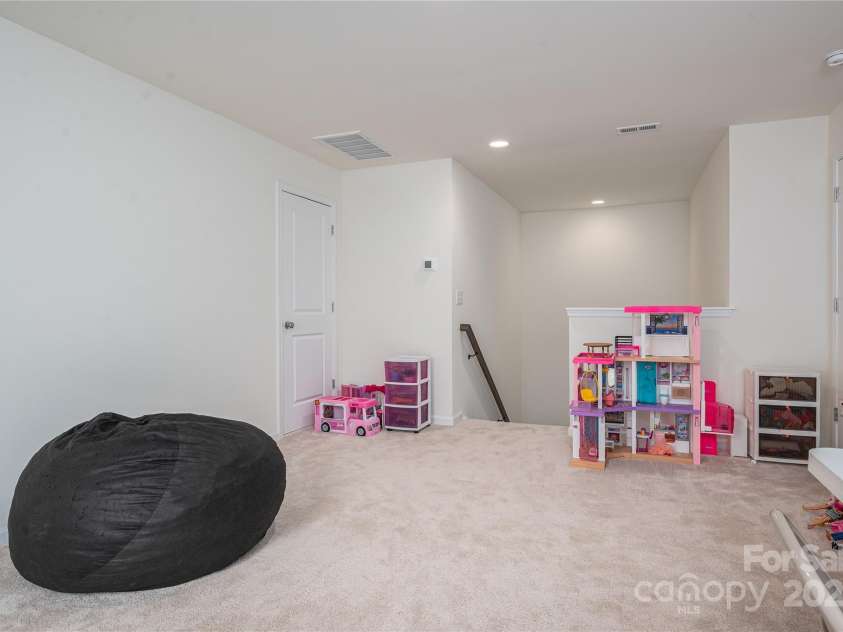 7924 Creek Park Drive, Denver, NC 28037.  MLS# CAR4240153, YatesRealty ID 6632. 