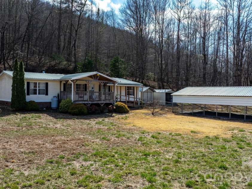 1922 Zacks Fork Road, Lenoir, NC 28645.  MLS# CAR4353078, YatesRealty ID 6633. 