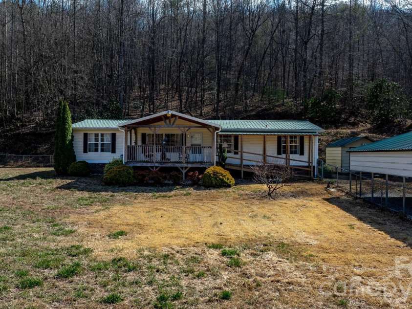 1922 Zacks Fork Road, Lenoir, NC 28645.  MLS# CAR4353078, YatesRealty ID 6633. 