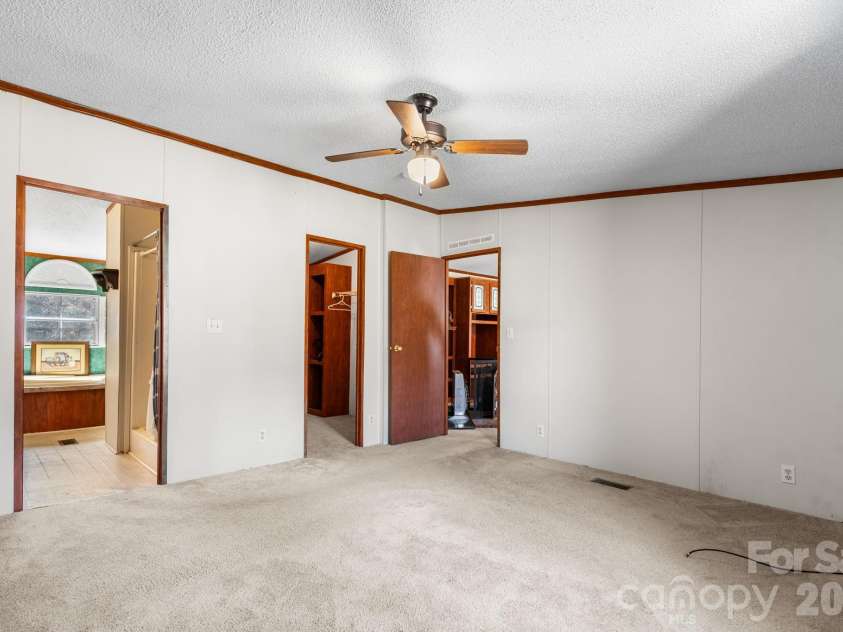 1922 Zacks Fork Road, Lenoir, NC 28645.  MLS# CAR4353078, YatesRealty ID 6633. 