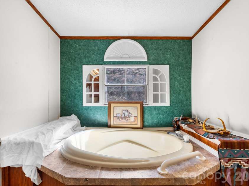 1922 Zacks Fork Road, Lenoir, NC 28645.  MLS# CAR4353078, YatesRealty ID 6633. 