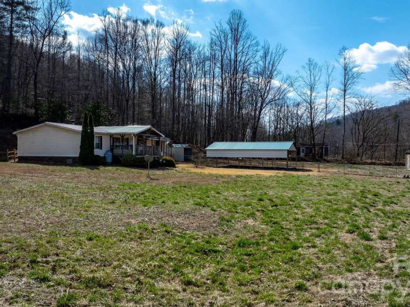 1922 Zacks Fork Road, Lenoir, NC 28645.  MLS# CAR4353078, YatesRealty ID 6633. 