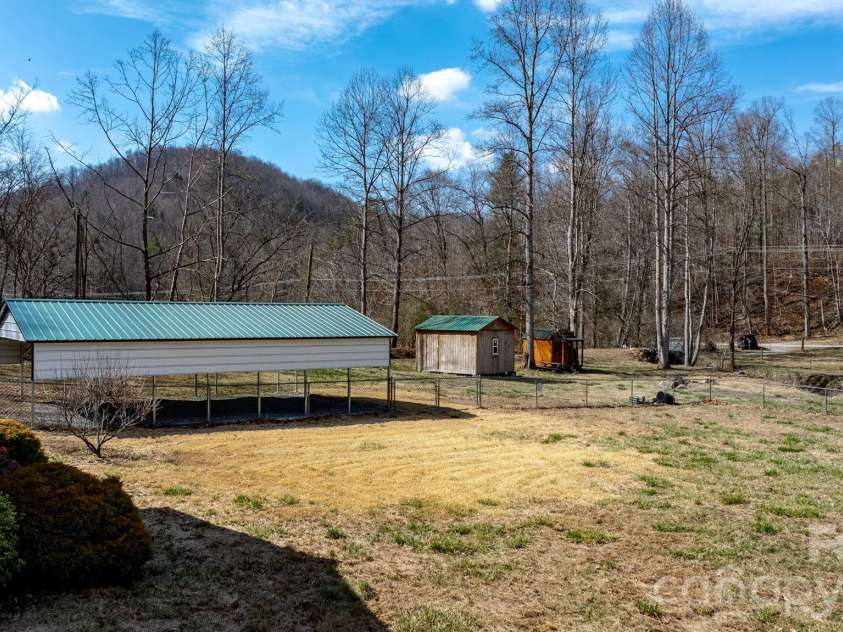 1922 Zacks Fork Road, Lenoir, NC 28645.  MLS# CAR4353078, YatesRealty ID 6633. 