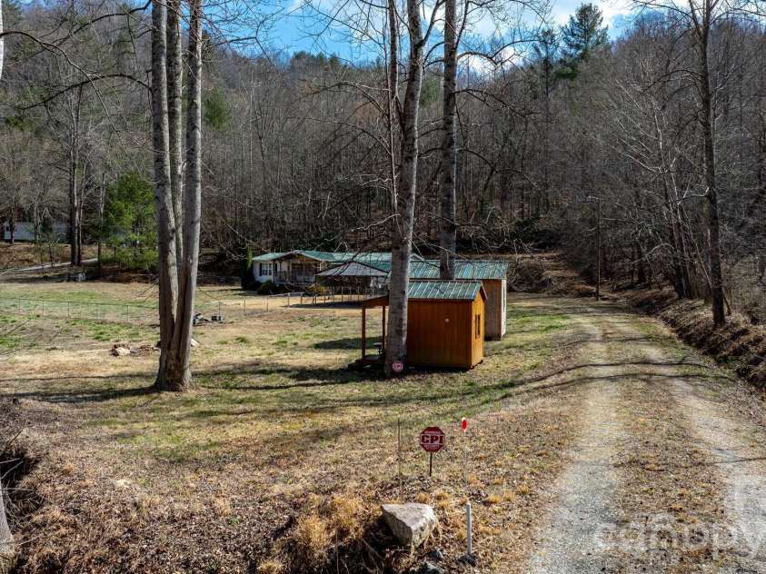 1922 Zacks Fork Road, Lenoir, NC 28645.  MLS# CAR4353078, YatesRealty ID 6633. 