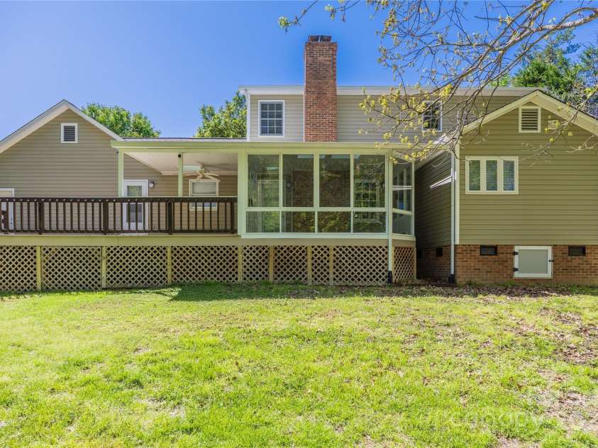 2804 Lake Hill Court, High Point, NC 27265.  MLS# CAR4246605, YatesRealty ID 6635. 