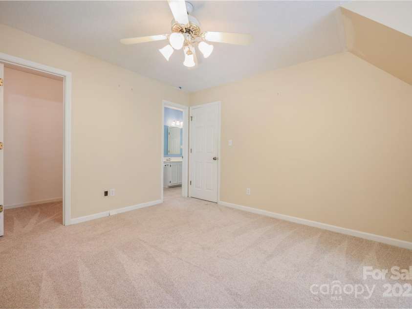 2804 Lake Hill Court, High Point, NC 27265.  MLS# CAR4246605, YatesRealty ID 6635. Bedroom