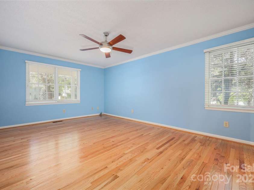2804 Lake Hill Court, High Point, NC 27265.  MLS# CAR4246605, YatesRealty ID 6635. Primary bedroom